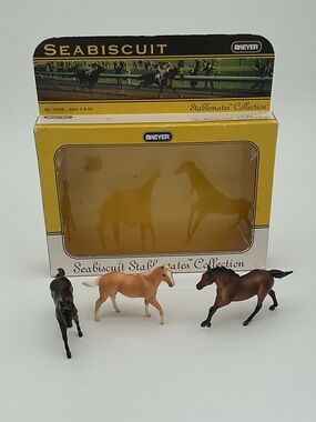 Breyer Palomino and Cream Stablemates Foal Figure